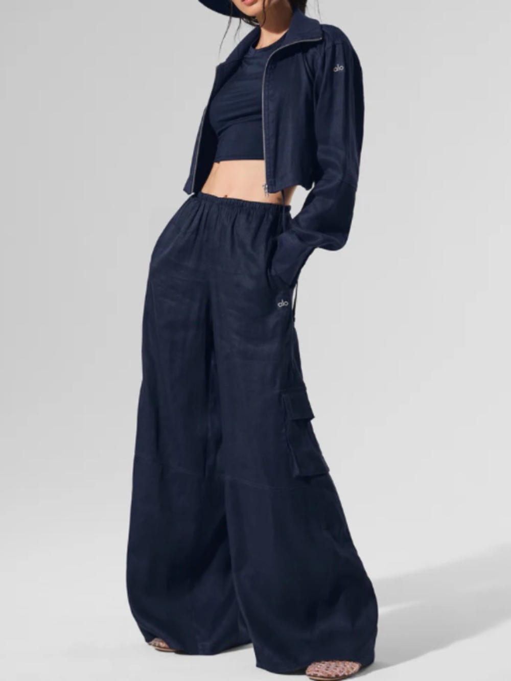 Alo Linen Getaway Cargo Wide Leg Pants